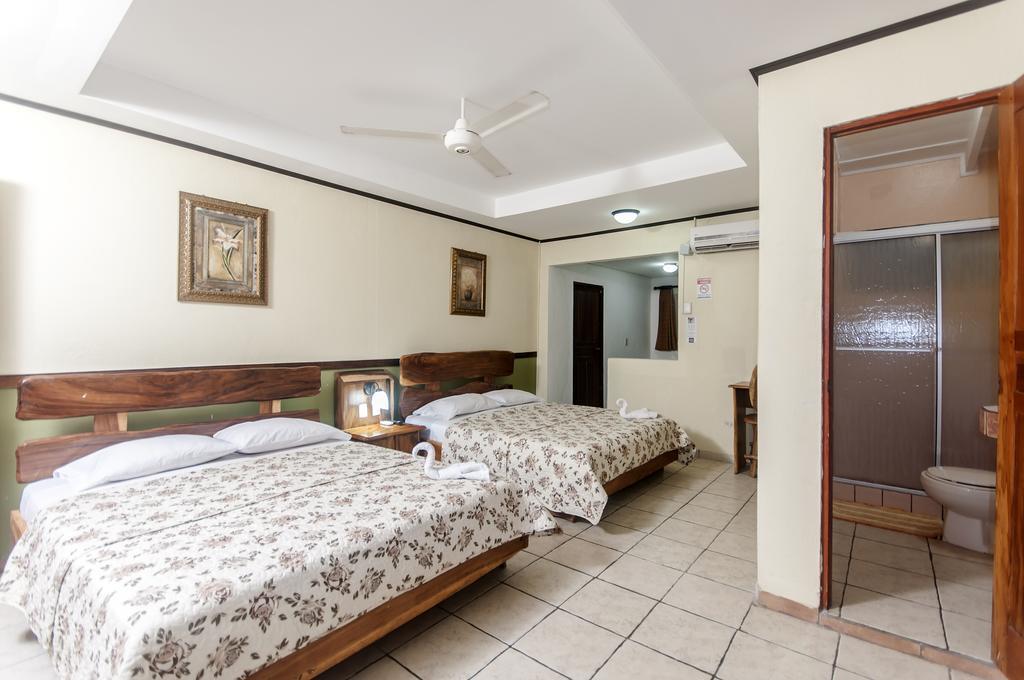 Cadillac Rock Beach Hotel Jaco Bilik gambar