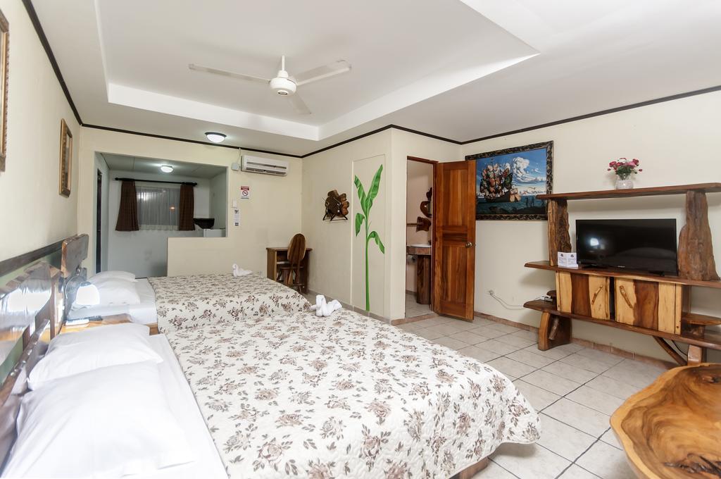 Cadillac Rock Beach Hotel Jaco Bilik gambar