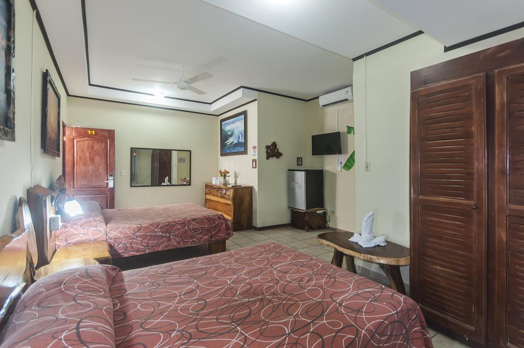 Cadillac Rock Beach Hotel Jaco Bilik gambar