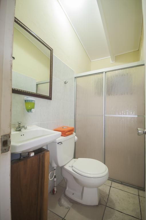Cadillac Rock Beach Hotel Jaco Bilik gambar