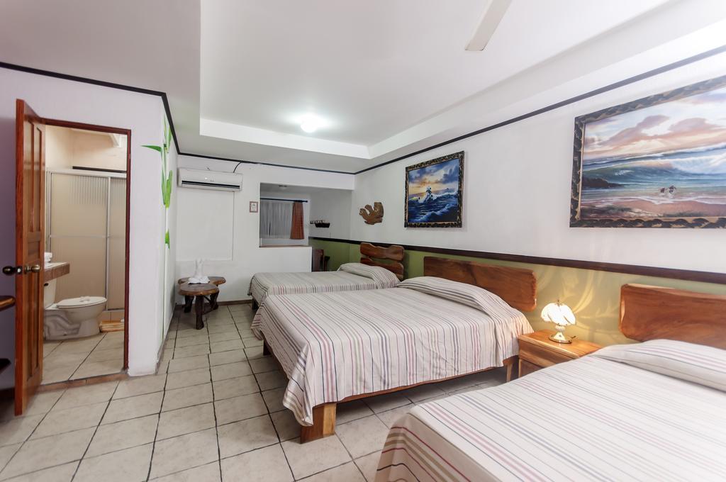 Cadillac Rock Beach Hotel Jaco Bilik gambar