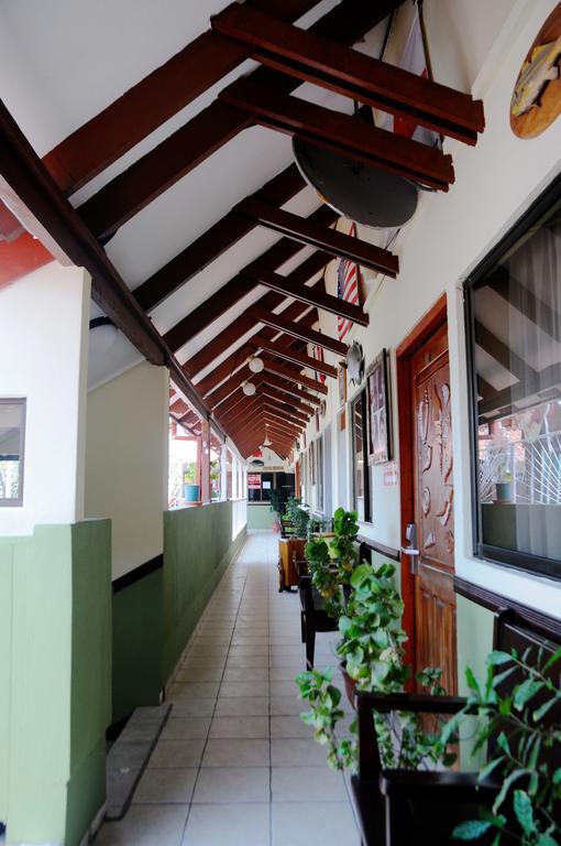Cadillac Rock Beach Hotel Jaco Luaran gambar