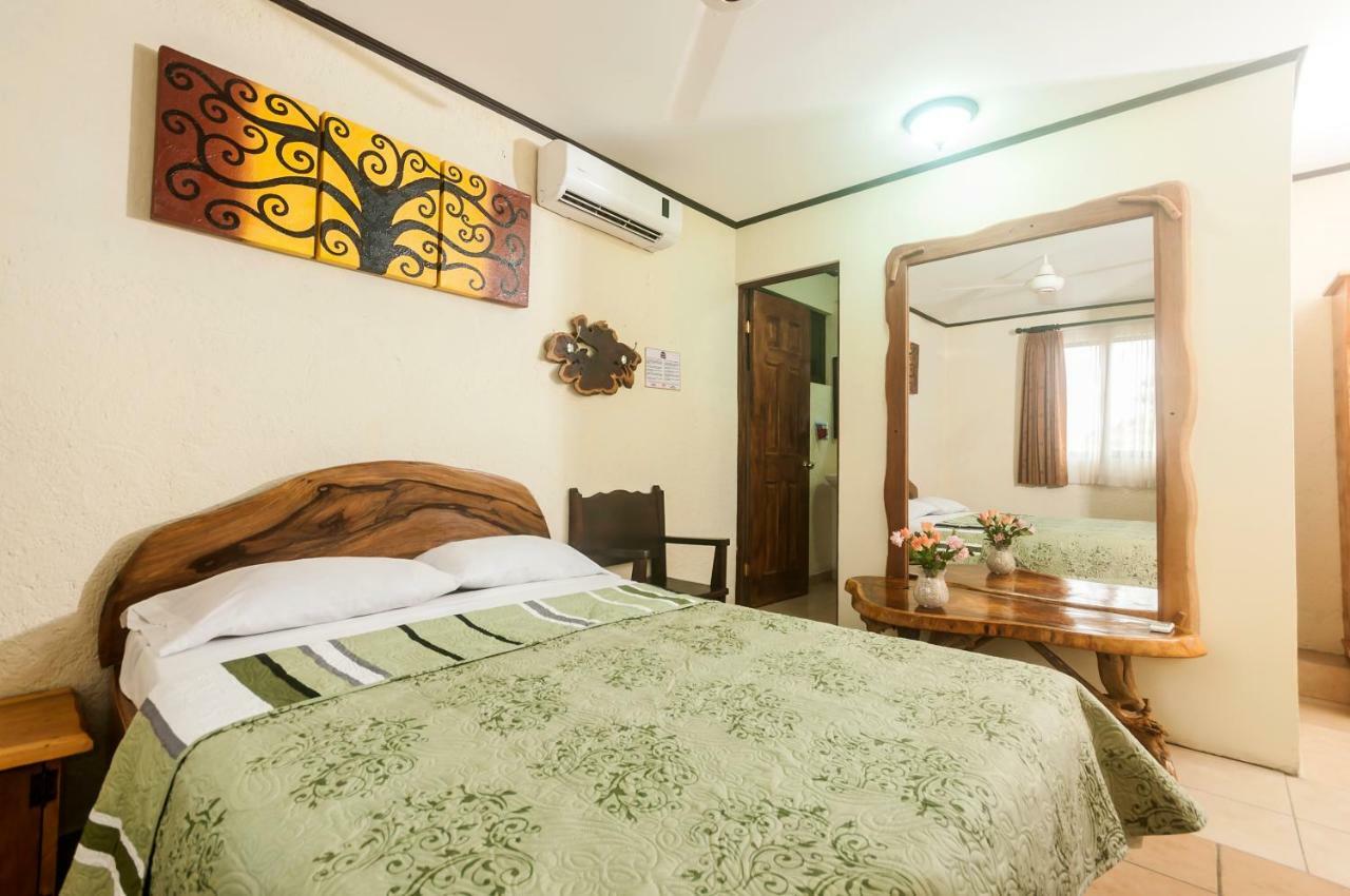 Cadillac Rock Beach Hotel Jaco Luaran gambar