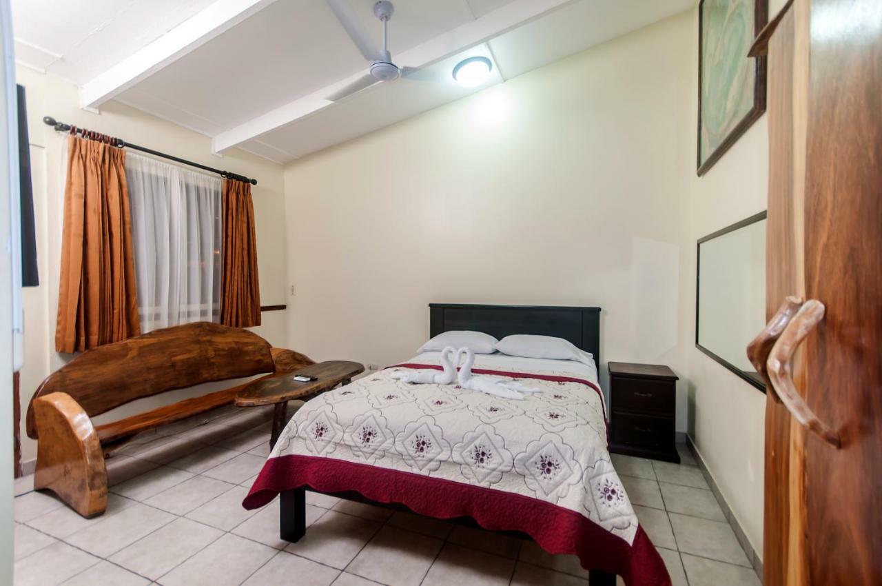 Cadillac Rock Beach Hotel Jaco Luaran gambar